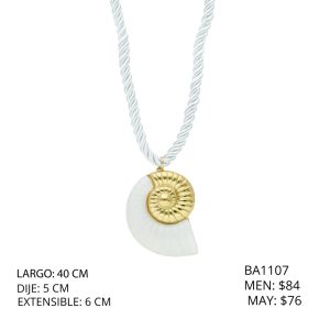 Collar Hilo Blanco Caracol Chapa de Oro y Acero  BA1107